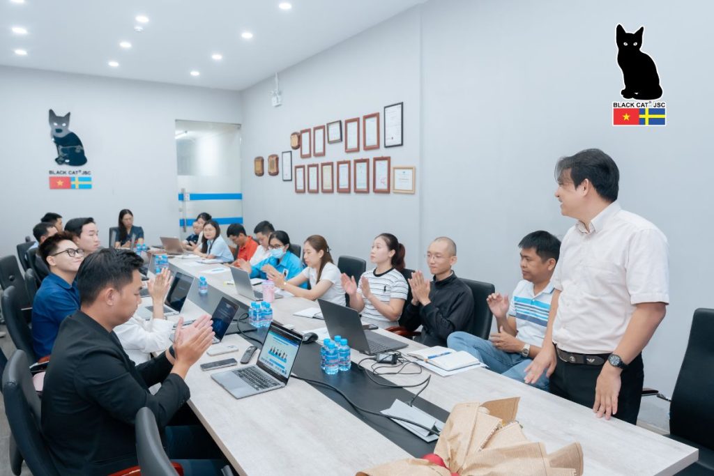 Mr. Le Xuan Man – Director of Black Cat JSC – delivered a speech at the digital transformation project kick-off, emphasizing the Company’s commitment to building a modern and efficient workplace.