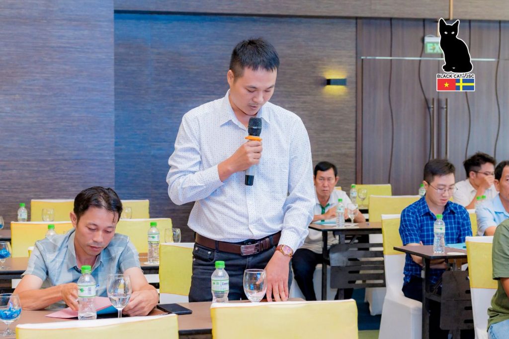 Cổ đông đặt câu hỏi, đối thoại trực tiếp cùng Đoàn chủ tọa tại Đại hội