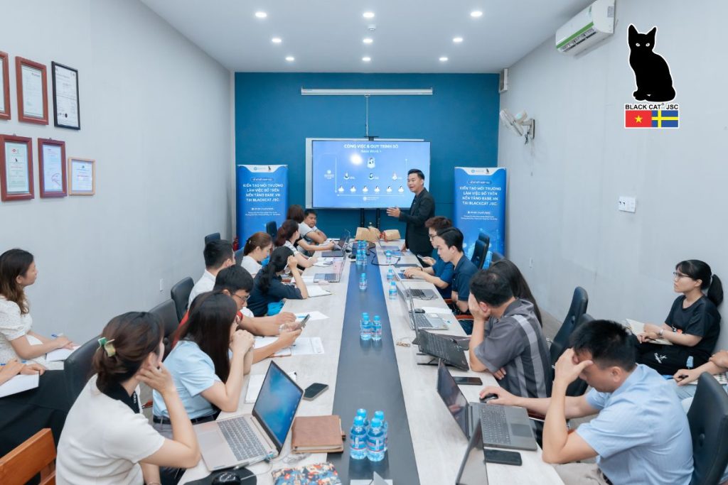 An overview of the digital transformation project kick-off between Black Cat JSC and Base.vn, with representatives from both sides and key departments discussing the roadmap for implementing a digital workflow platform.