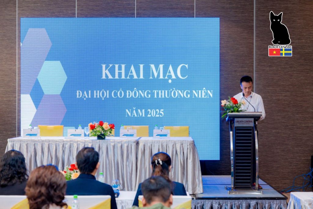 Ông Nguyễn Văn Cường – Trưởng Ban kiểm tra tư cách cổ đông báo cáo kết quả kiểm tra tư cách Cổ đông tham dự ĐHĐCĐ thường niên năm 2025