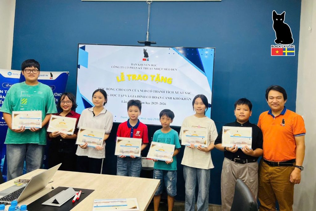 Lễ trao tặng học bổng Khuyến học cho con của Người lao động công ty cổ phần kỹ thuật nhiệt mèo đen