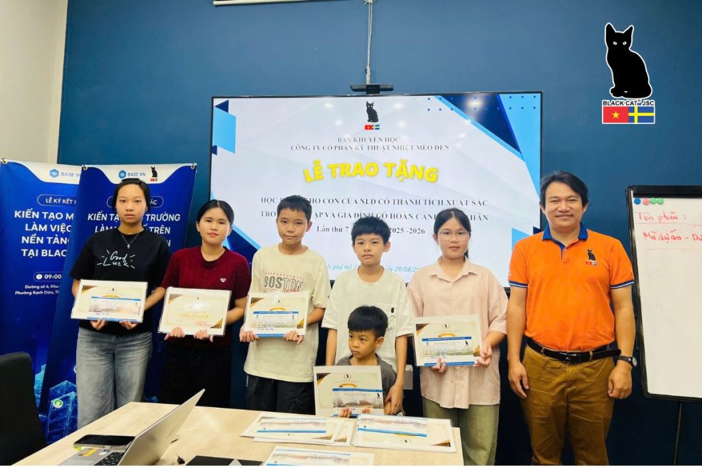 Lễ trao tặng học bổng Khuyến học cho con của Người lao động công ty cổ phần kỹ thuật nhiệt mèo đen