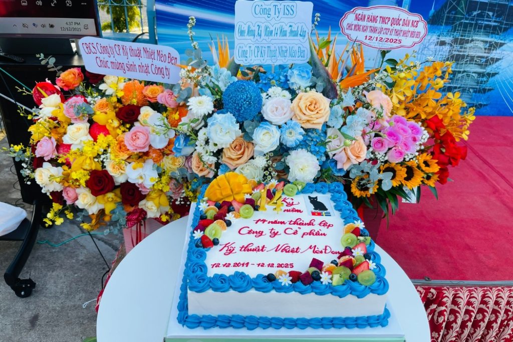 Không gian buổi họp mặt kỷ niệm 14 năm thành lập Công ty