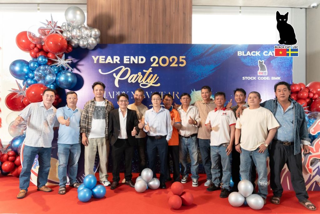Khoảnh khắc ghi lại hình ảnh tập thể nhân sự trong không gian họp mặt cuối năm tại khách sạn Ibis Styles Vũng Tàu.