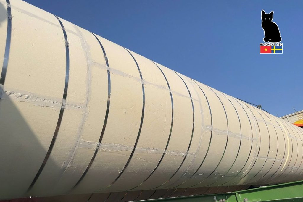 Images of the first meters of insulation installed by Black Cat JSC at the LSPE project site.