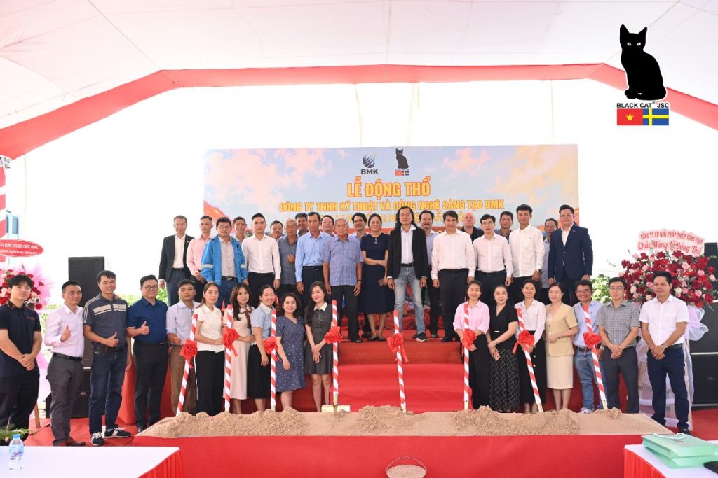 Distinguished guests, the BOD, and the management team of Black Cat® JSC pose for a commemorative photo to mark the groundbreaking of the new factory.